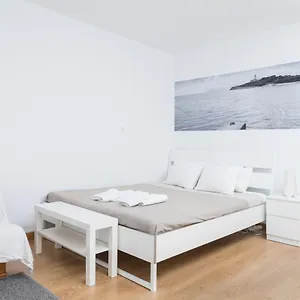 https://nice-studio-in-puerto-alcudia-in-siesta-2.allmallorcahotels.com